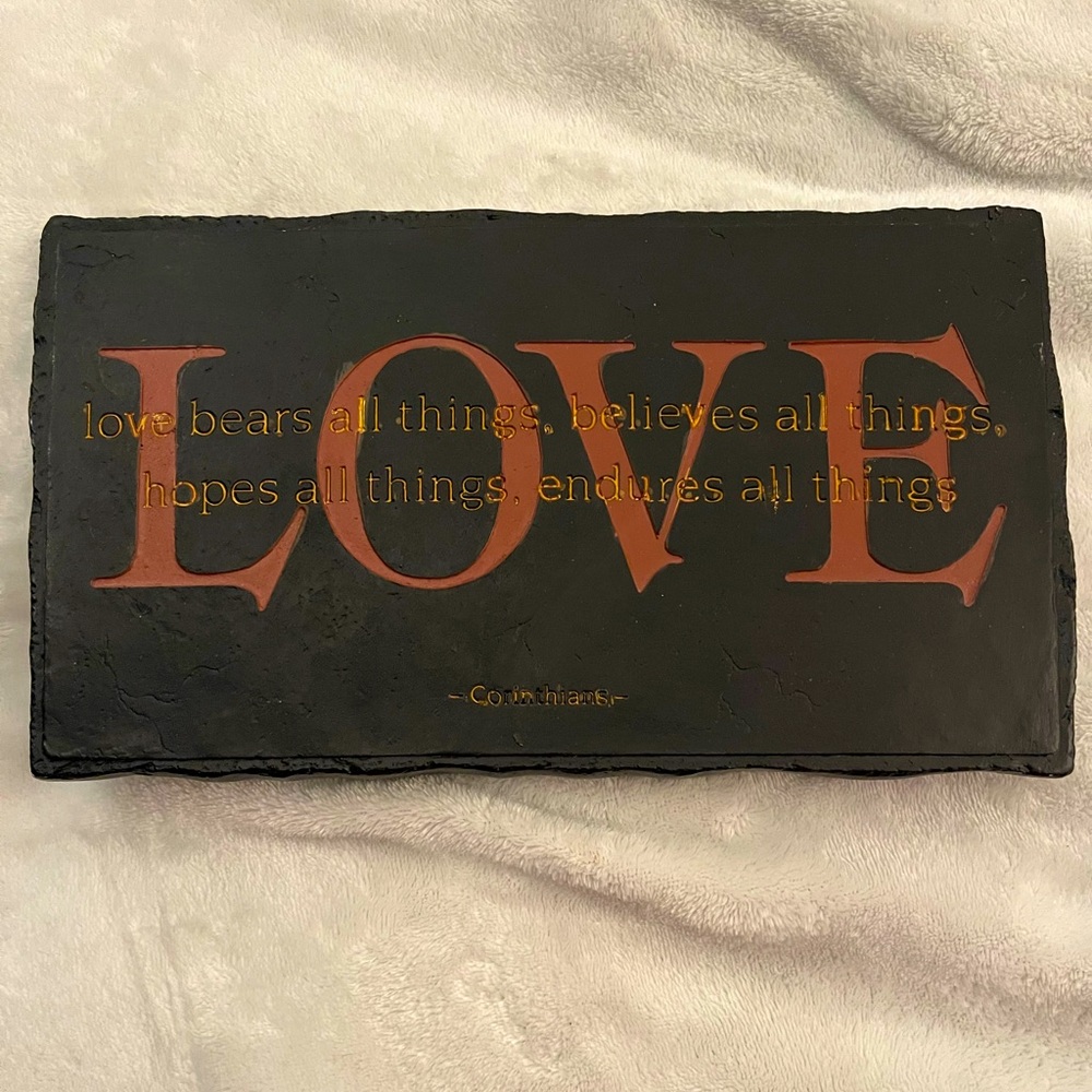 DECORATIVE PLAQUE DISPLAYS “CORINTHIANS” 1 CORINTHIANS 13:7 “LOVE CHAPTER.”
